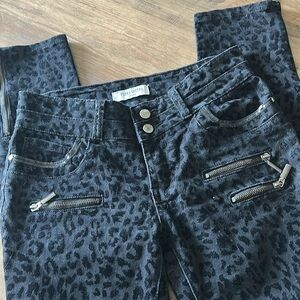 Terra Nostra Black Leopard Print Jeans size 29